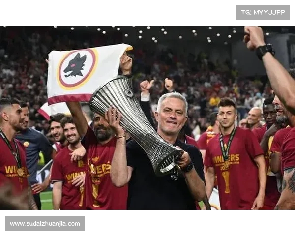 罗马支持穆帅抵制媒体采访争议不公处罚引发关注 罗马支持穆帅抵制媒体采访争议不公处罚引发关注